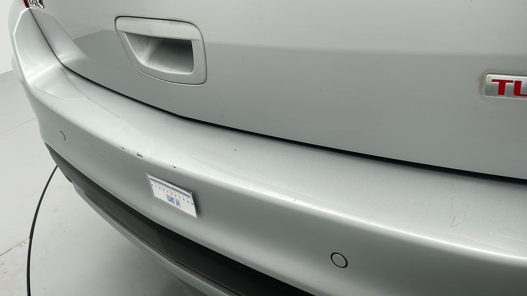 2017 Holden Trax Ltz, Automatic, 101440 km, Bumper Rear Chip