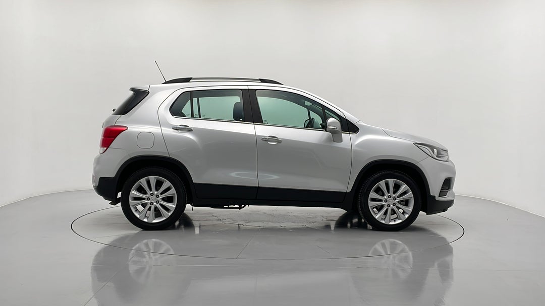 2017 Holden Trax Ltz, Automatic, 101440 km, Right Side View