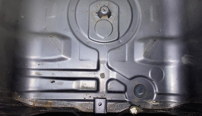 2015 Hyundai Eon ERA +, Petrol, Manual, 20,636 km, Boot floor - Slight discoloration