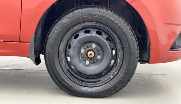 2018 Tata TIGOR Revotron XT, Petrol, Manual, 26,707 km, Right Front Tyre