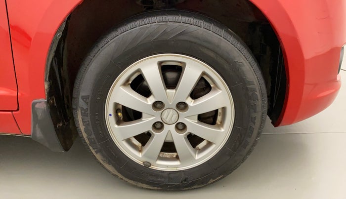2010 Maruti Swift ZXI, Petrol, Manual, 85,544 km, Right Front Wheel