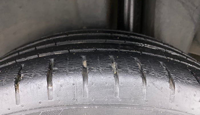 2018 Maruti Ciaz ALPHA 1.4 PETROL, Petrol, Manual, 51,360 km, Left Rear Tyre Tread