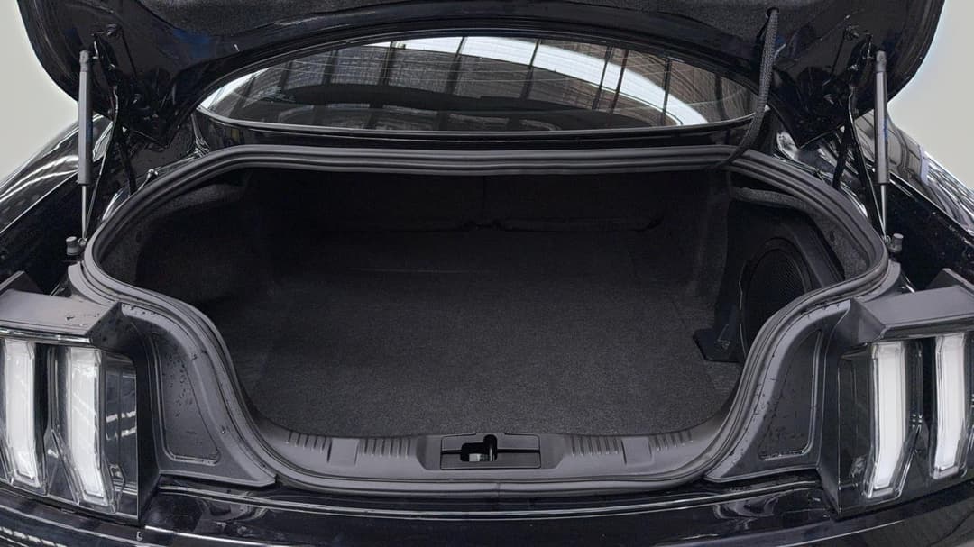 2022 Ford Mustang Gt 5.0 V8, Automatic, 27304 km, Boot Inside View