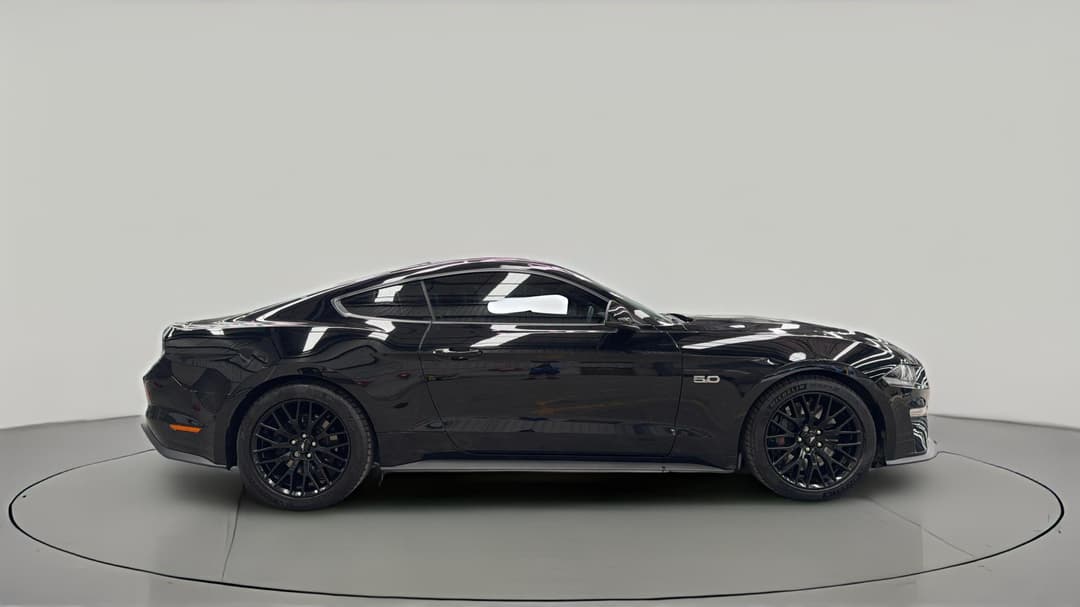 2022 Ford Mustang Gt 5.0 V8, Automatic, 27304 km, Right Side View