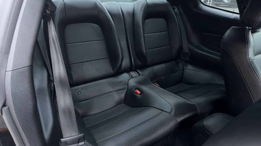 2022 Ford Mustang Gt 5.0 V8, Automatic, 27304 km, Right Side Rear Door Cabin View