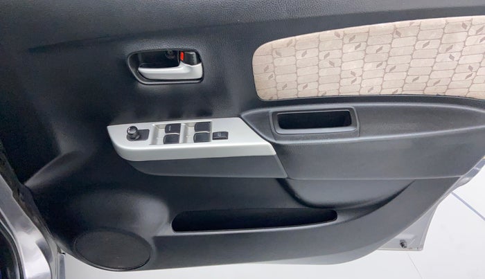 2014 Maruti Wagon R 1.0 VXI, Petrol, Manual, 39,049 km, Driver Side Door Panel Controls