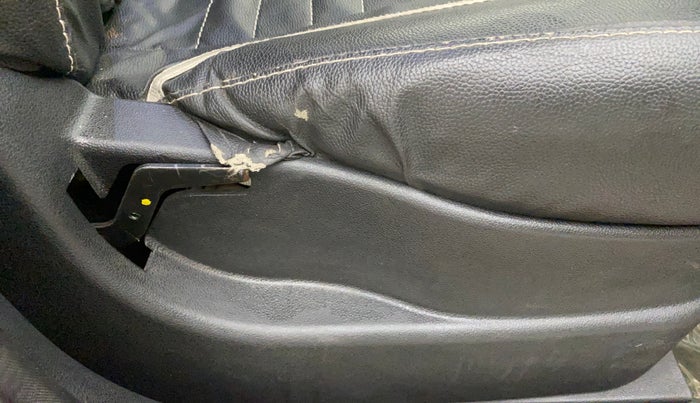 2018 Tata Tiago XT DIESEL, Diesel, Manual, 31,216 km, Driver Side Adjustment Panel