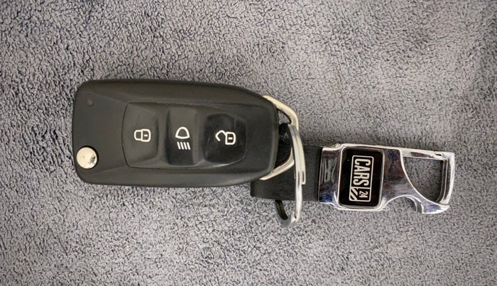 2018 Tata Tiago XT DIESEL, Diesel, Manual, 31,216 km, Key Close Up