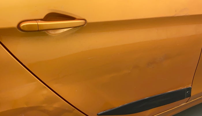 2018 Tata Tiago XT DIESEL, Diesel, Manual, 31,216 km, Right rear door - Minor scratches