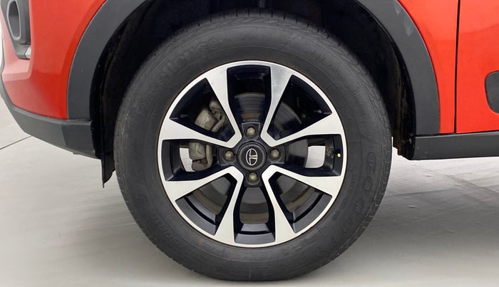 2020 Tata NEXON XZA+ (O) 1.5  RTQ, Diesel, Automatic, 20,051 km, Left Front Wheel