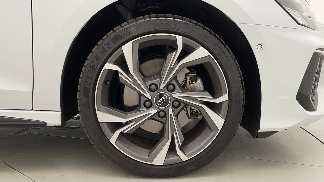 2023 Audi A3 40 Tfsi Quattro, Automatic, 11980 km, Right Front Wheel