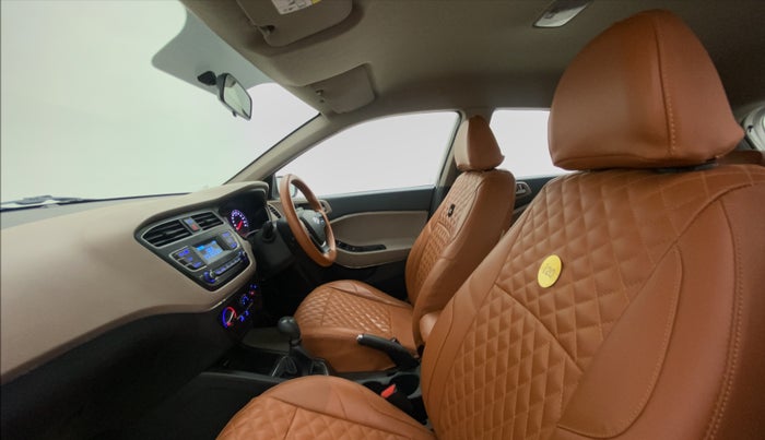 2018 Hyundai Elite i20 SPORTZ 1.2, Petrol, Manual, 21,870 km, Right Side Front Door Cabin