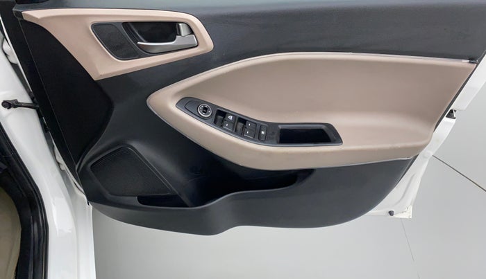 2018 Hyundai Elite i20 SPORTZ 1.2, Petrol, Manual, 21,870 km, Driver Side Door Panels Control