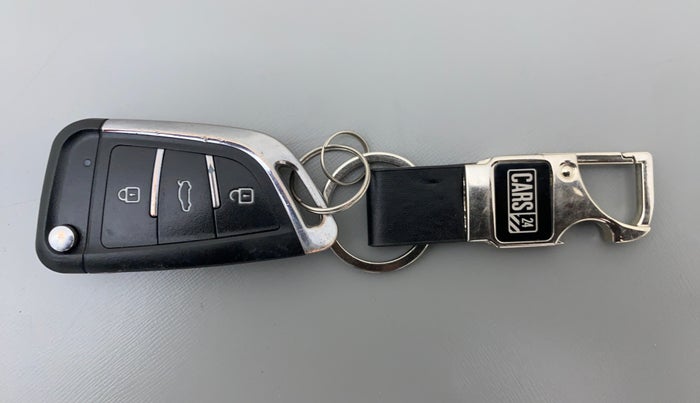 2018 Hyundai Elite i20 SPORTZ 1.2, Petrol, Manual, 21,870 km, Key Close Up