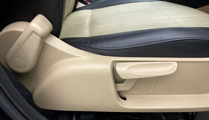 2018 Volkswagen Ameo HIGHLINE DSG 1.5 DIESEL , Diesel, Automatic, 84,395 km, Driver Side Adjustment Panel