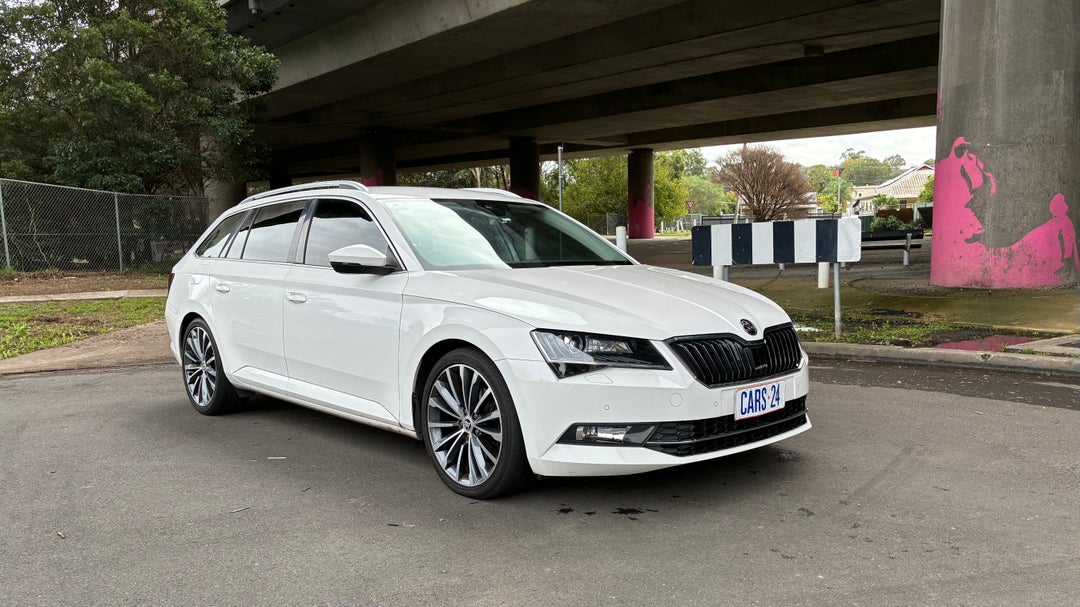 Right Front Diagonal (45- Degree) View