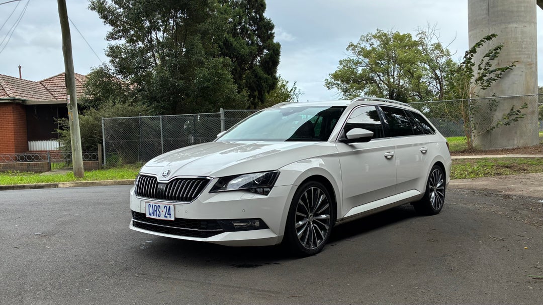 Left Front Diagonal (45- Degree) View