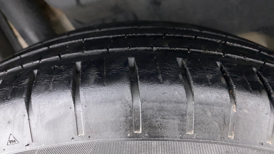 Right Rear Tyre Tread