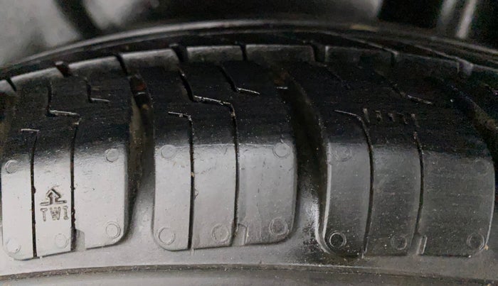 2013 Maruti Swift Dzire VDI, Diesel, Manual, 66,408 km, Left Rear Tyre Tread