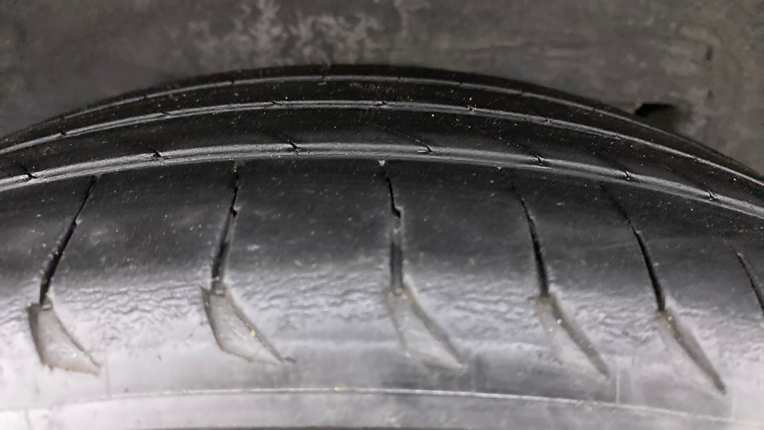 Right Rear Tyre Tread
