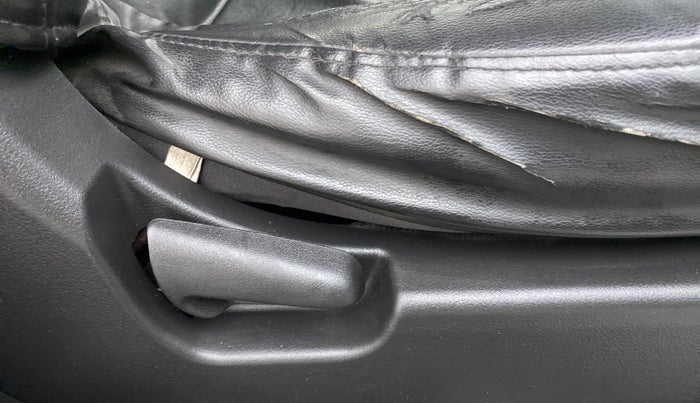 2013 Maruti Wagon R 1.0 LXI CNG, CNG, Manual, 62,649 km, Driver Side Adjustment Panel