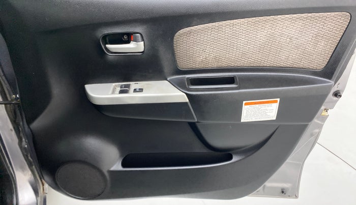 2013 Maruti Wagon R 1.0 LXI CNG, CNG, Manual, 62,649 km, Driver Side Door Panels Control