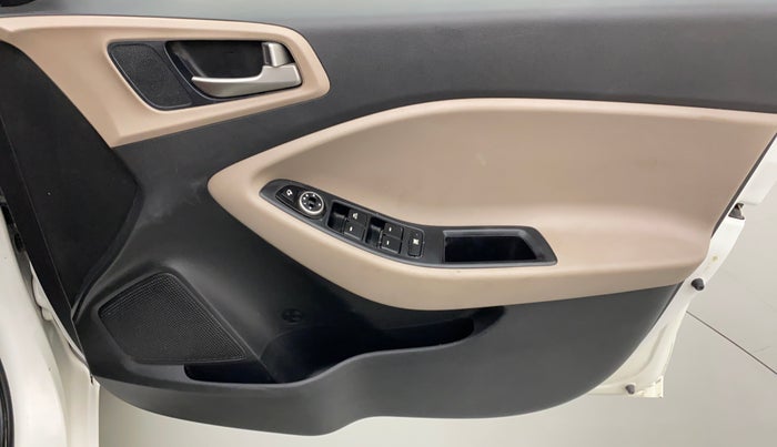 2015 Hyundai Elite i20 ASTA 1.4 CRDI, Diesel, Manual, 68,431 km, Driver Side Door Panels Control