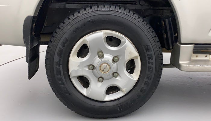 2010 Mahindra Scorpio SLE, Diesel, Manual, 1,10,798 km, Right Rear Wheel