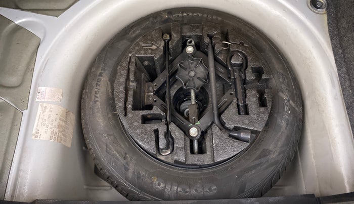 2015 Volkswagen Polo COMFORTLINE 1.5L, Diesel, Manual, 83,662 km, Spare Tyre