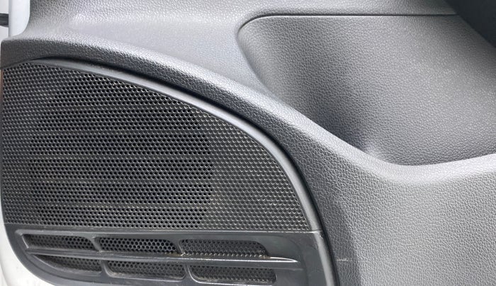 2015 Volkswagen Polo COMFORTLINE 1.5L, Diesel, Manual, 83,662 km, Speaker