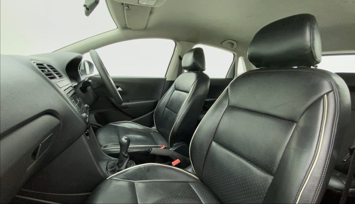 2015 Volkswagen Polo COMFORTLINE 1.5L, Diesel, Manual, 83,662 km, Right Side Front Door Cabin