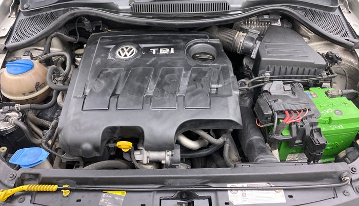 2015 Volkswagen Polo COMFORTLINE 1.5L, Diesel, Manual, 83,662 km, Open Bonet