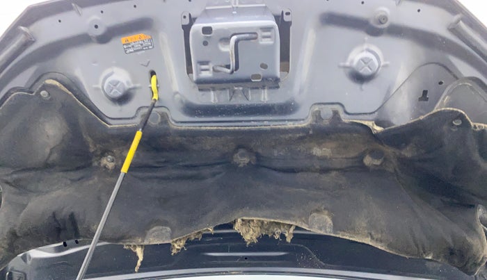 2016 Ford Ecosport 1.5 TITANIUM TI VCT, Petrol, Manual, 80,591 km, Bonnet (hood) - Insulation cover has minor damage