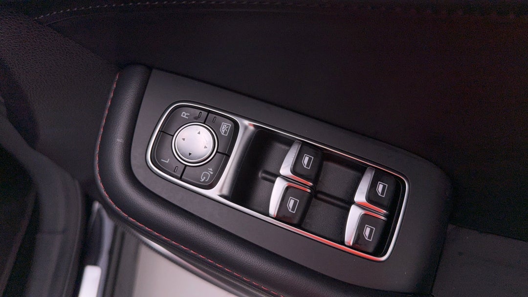 2019 MG HS Vibe, Automatic, 76552 km, Drivers Side Door Panel Controls