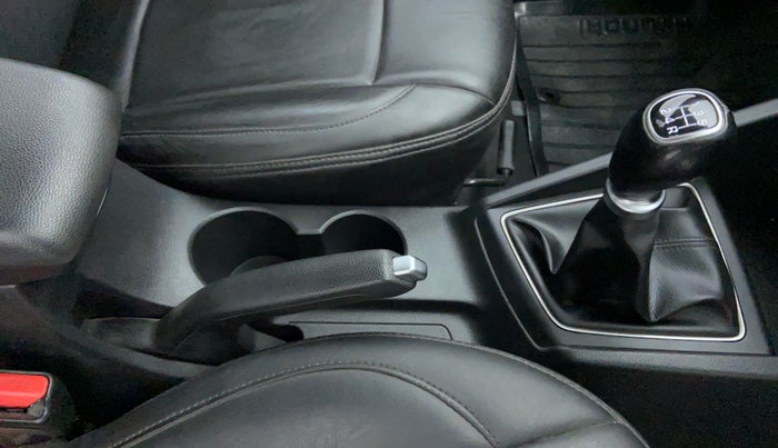 2016 Hyundai Elite i20 ASTA 1.2, Petrol, Manual, 20,904 km, Gear Lever