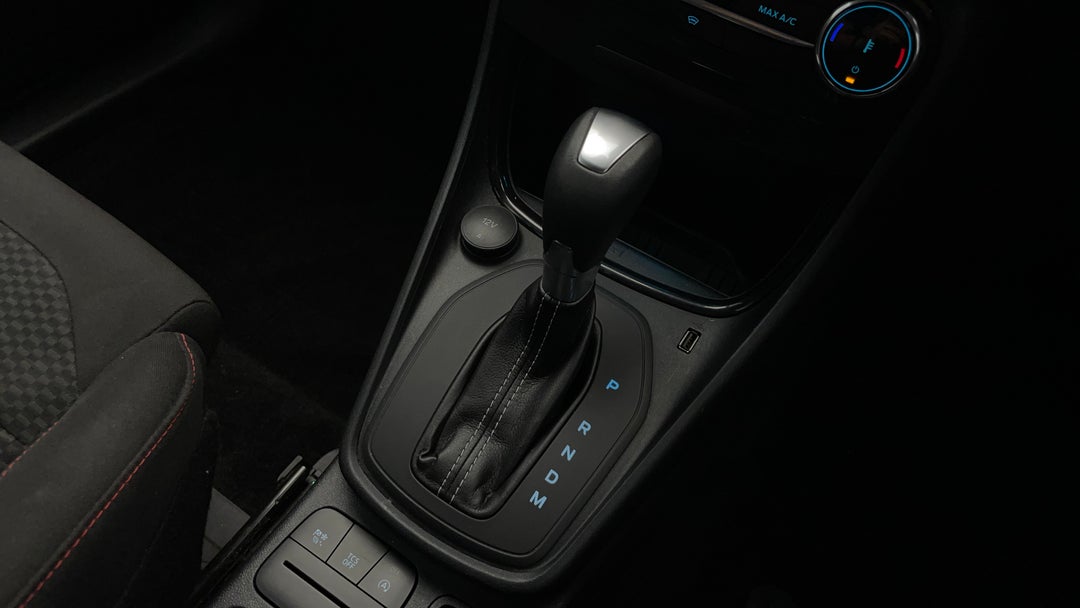 2022 Ford Puma St-line, Automatic, 47506 km, Gear Lever 