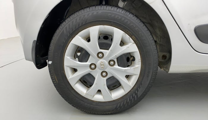 2013 Hyundai Grand i10 SPORTZ 1.1 CRDI, Diesel, Manual, 50,869 km, Right Rear Wheel