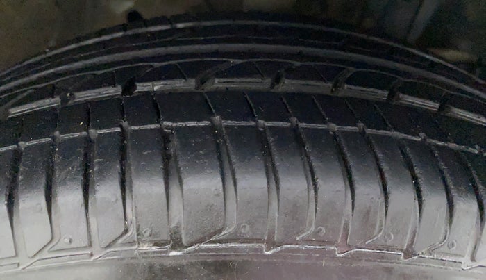 2016 Honda City SV MT PETROL, Petrol, Manual, 35,406 km, Right Rear Tyre Tread