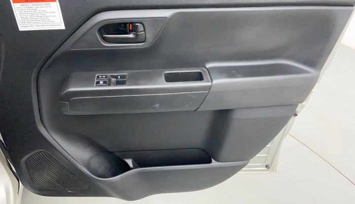 2020 Maruti New Wagon-R LXI CNG 1.0 L, CNG, Manual, 93,070 km, Driver Side Door Panels Control