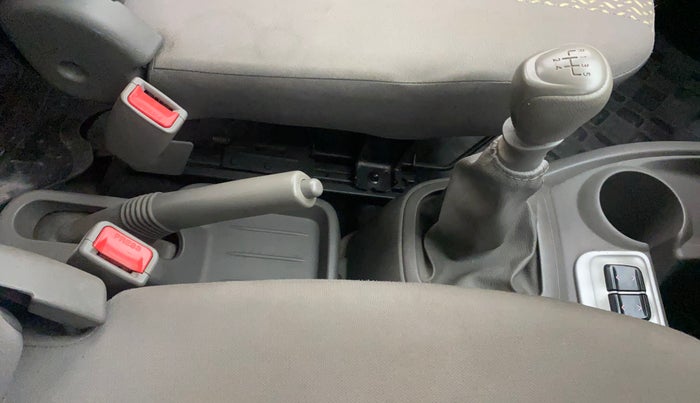 2017 Datsun Redi Go T (O), Petrol, Manual, 12,611 km, Gear Lever