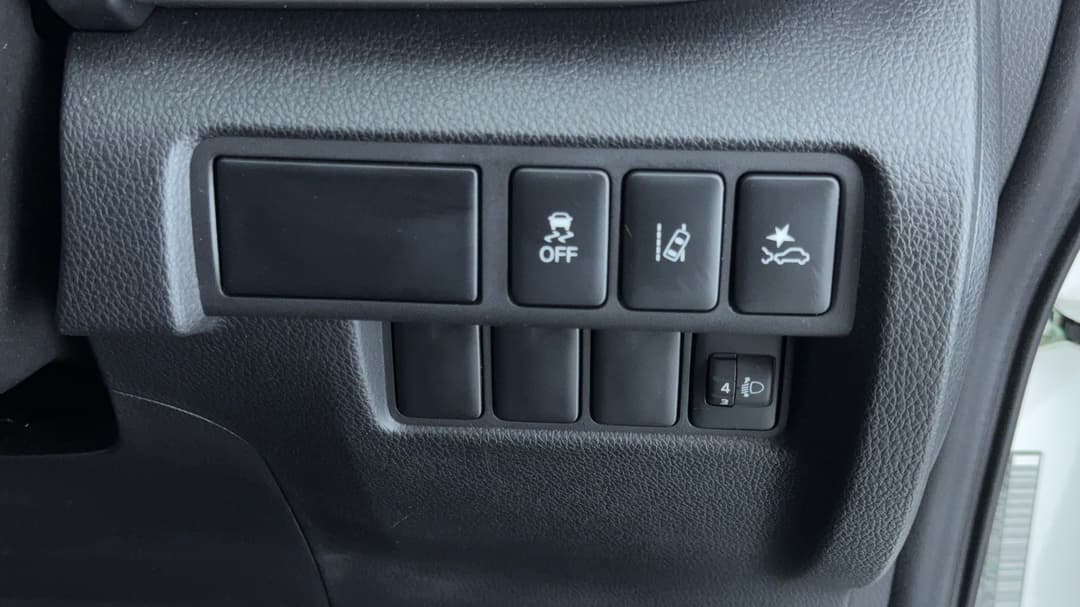 2024 Mitsubishi Eclipse Cross Es (2WD), Automatic, 28962 km, Utility Switches/Buttons