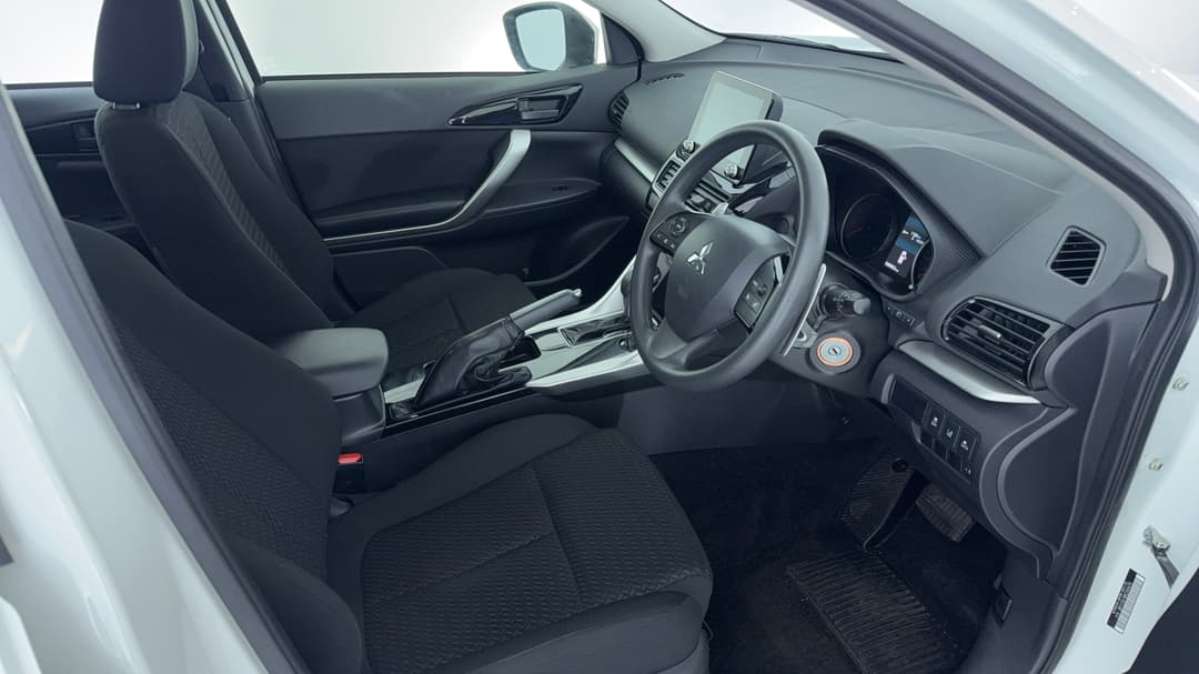 2024 Mitsubishi Eclipse Cross Es (2WD), Automatic, 28962 km, Right Side Front Door Cabin View