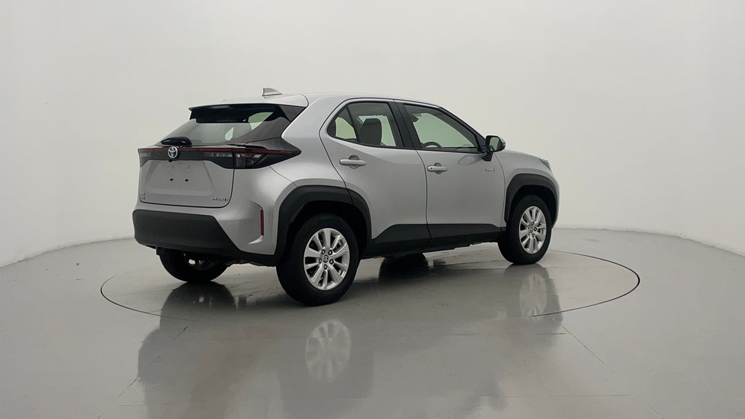 Right Back Diagonal (45- Degree) View