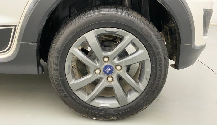 2021 Ford FREESTYLE TITANIUM 1.2 PETROL, Petrol, Manual, 30,388 km, Left Rear Wheel