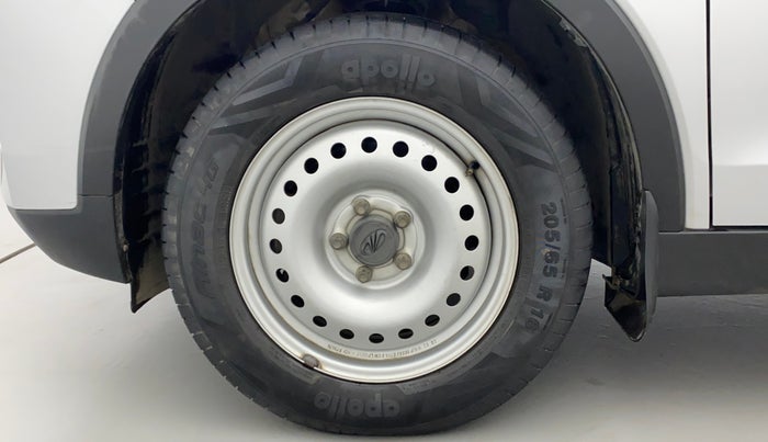 2020 Mahindra XUV300 W4 1.5 DIESEL, Diesel, Manual, 45,431 km, Left Front Wheel