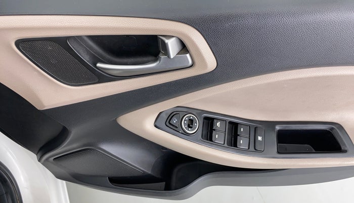 2014 Hyundai Elite i20 ASTA 1.4 CRDI, Diesel, Manual, 73,376 km, Driver Side Door Panels Control