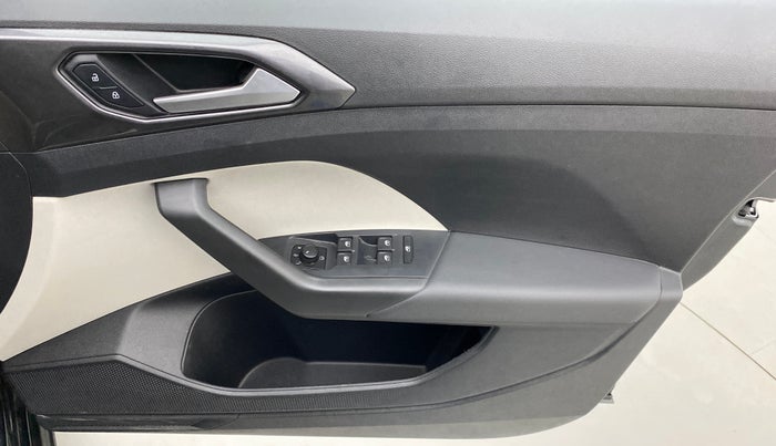 2021 Volkswagen TAIGUN TOPLINE 1.0 TSI MT, Petrol, Manual, 5,745 km, Driver Side Door Panels Control