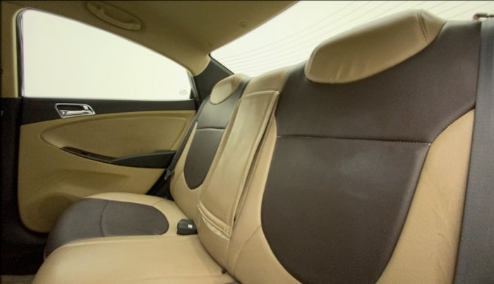2013 Hyundai Verna FLUIDIC 1.6 VTVT EX, Petrol, Manual, 42,188 km, Right Side Rear Door Cabin