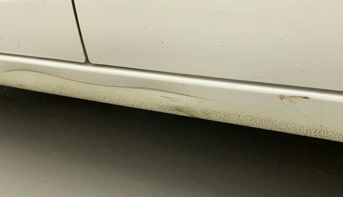 2018 Maruti Celerio VXI CNG, CNG, Manual, 92,325 km, Left running board - Minor scratches