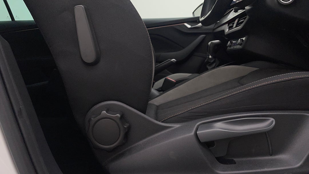 2022 SKODA Kamiq Style 85tsi, Automatic, 56004 km, Drivers Side Adjustment Panel